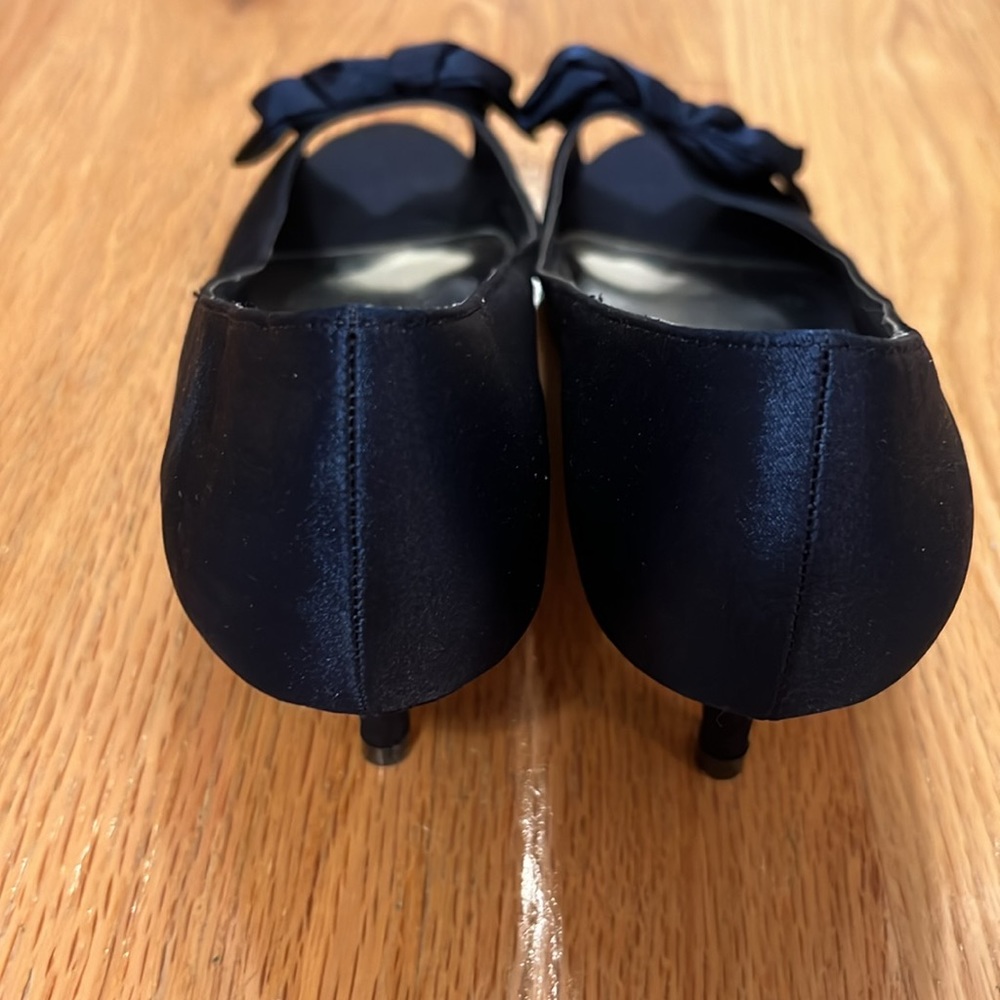 RSVP Navy Blue Satin Heels - Picture 3 of 6